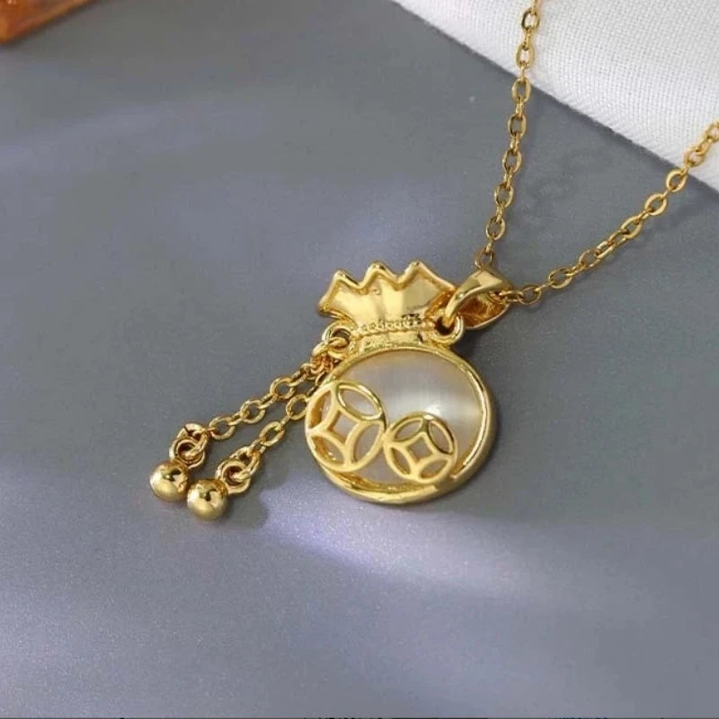 Gold Coin Bag Pendant Choker Necklace for Women Pendant Choker Necklace Nixie