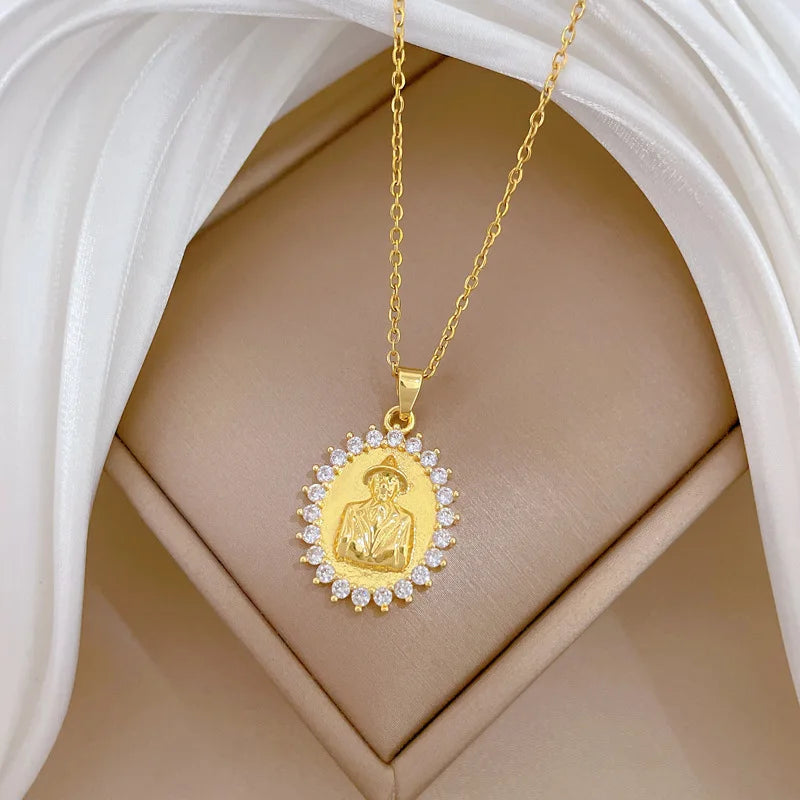 Egg-Shape Portrait Pendant Necklace | Gold Clavicle Chain Pendant Necklace Nixie