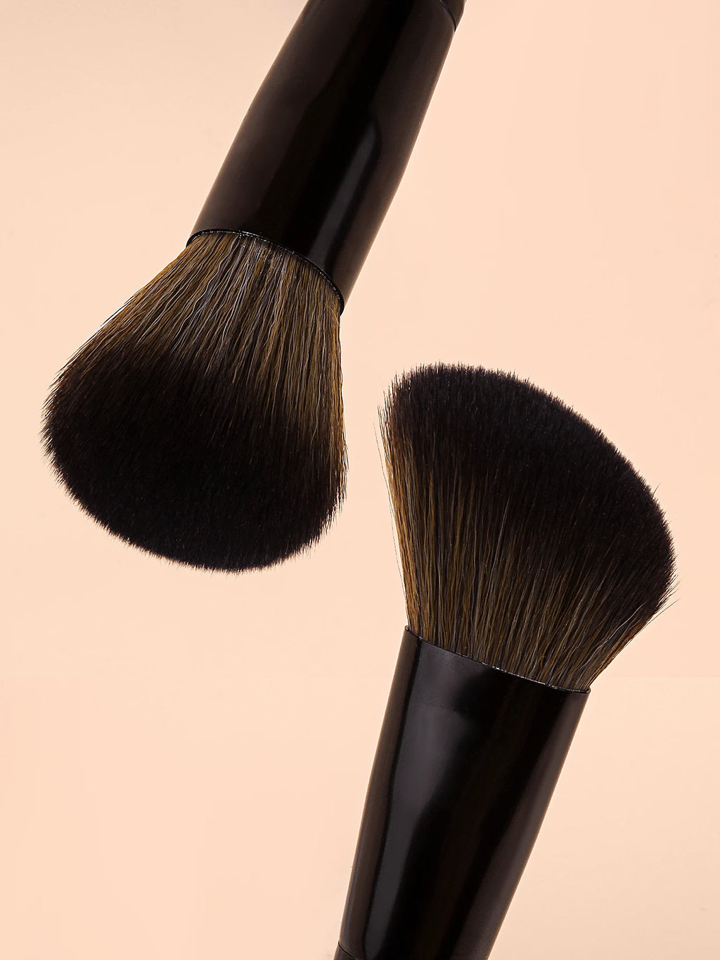 Dual-Ended Makeup Brush – Foundation, Powder, Blush & Contour Makeup Brush Nixie