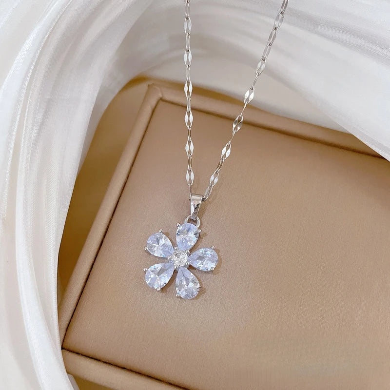 Copper Micro-Pavé Flower Pendant Necklace | Zircon Clavicle Chain Pendant Necklace Nixie