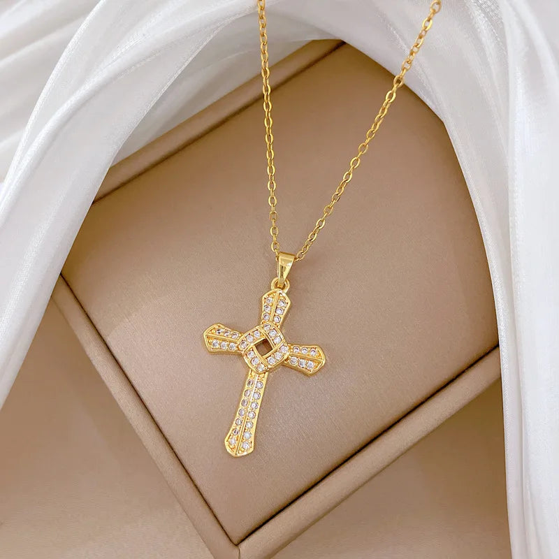 Luxury Gold Cross Pendant Necklace – Stainless Steel Choker Pendant Necklace Nixie