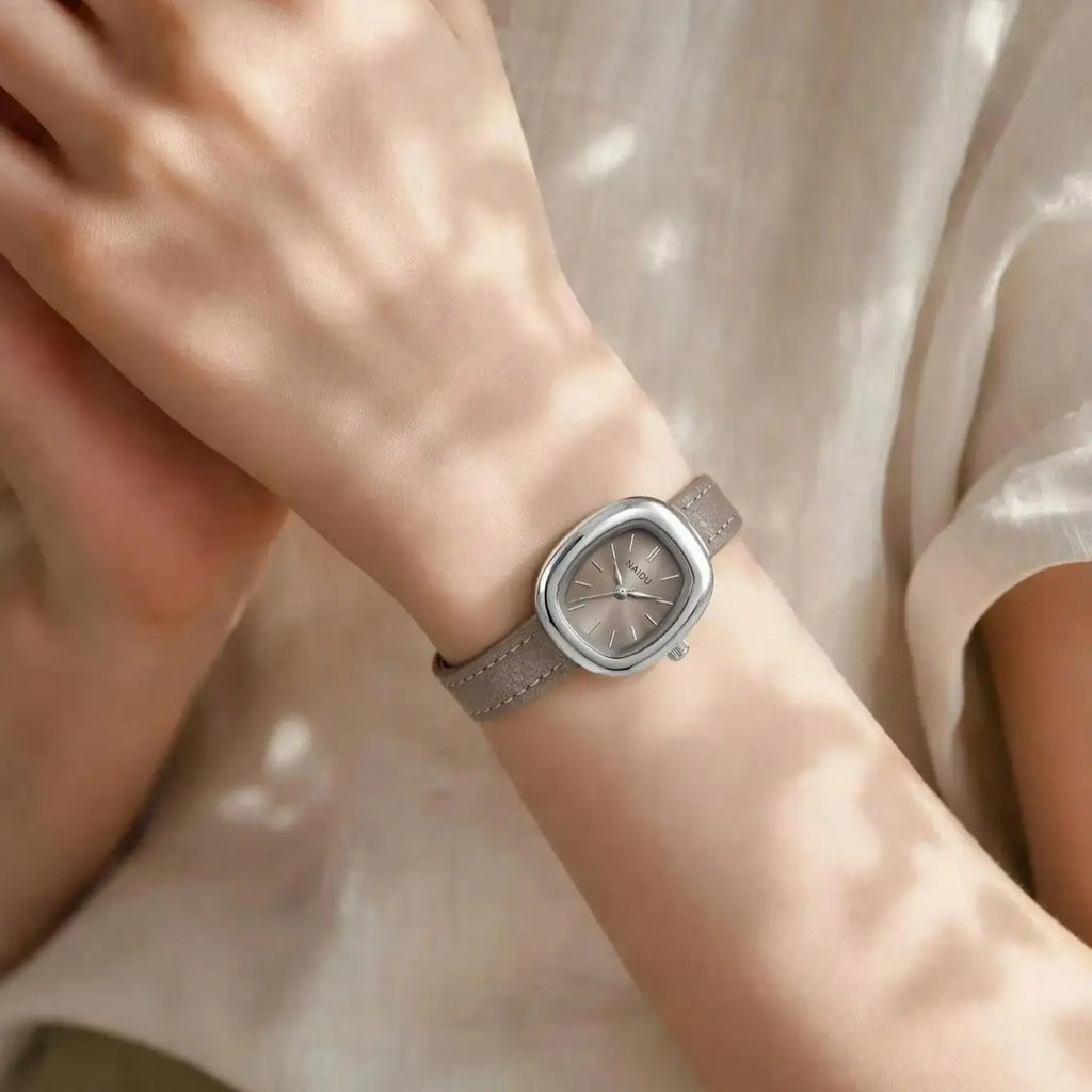 Women's Retro Elegant Quartz Watch Grey Leather Band Women's Quartz Watch Nixie