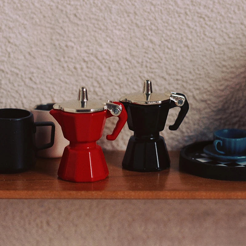 Miniature Coffee Pot Dollhouse Model – Alloy Mini Scene Toy Dollhouse Miniature Model Nixie