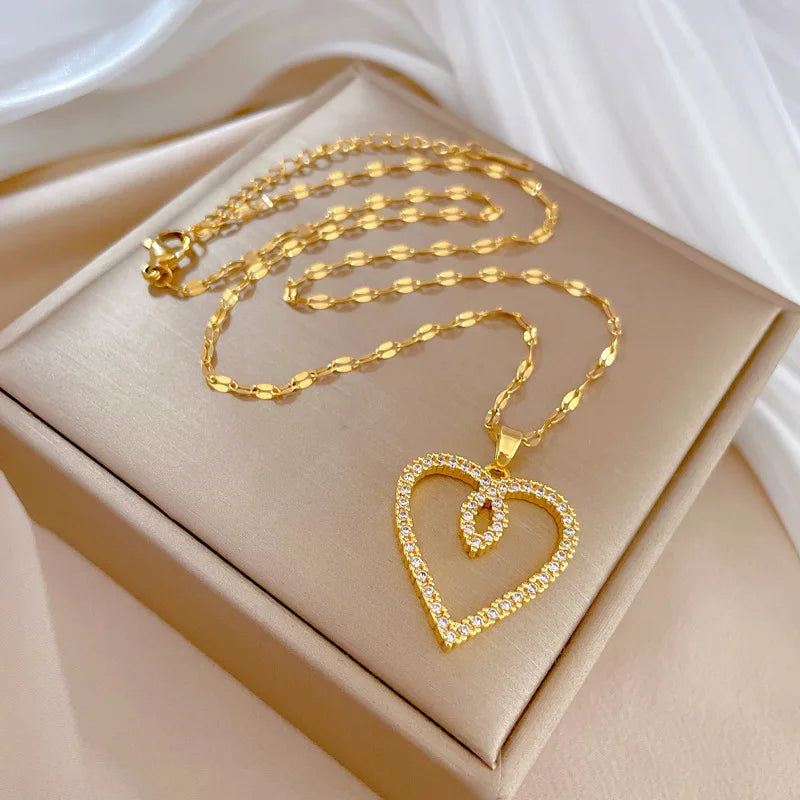 Women's Gold Heart Pendant Necklace – Minimalist Stainless Steel Pendant Necklace Nixie