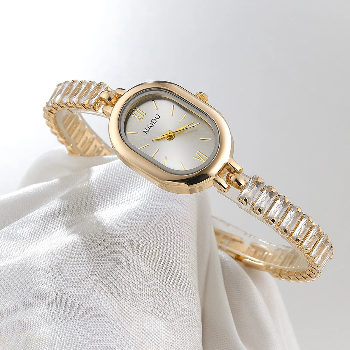 Women's Artistic Quartz Watch – Minimalist Numberless Dial