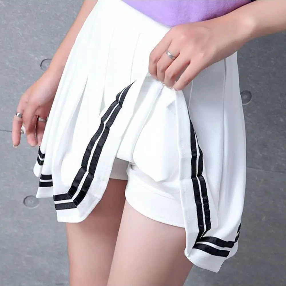 Vintage Korean Gothic Pleated Mini Skirt – Black & White Plaid Pleated Mini Skirt Nixie