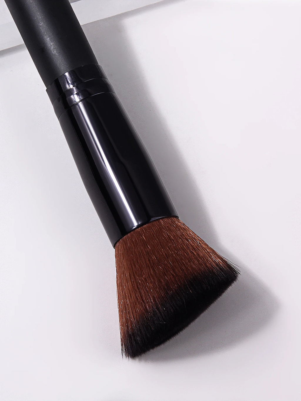Angled Foundation Brush Set with Powder Puff & Sponge Makeup Brush Set Nixie