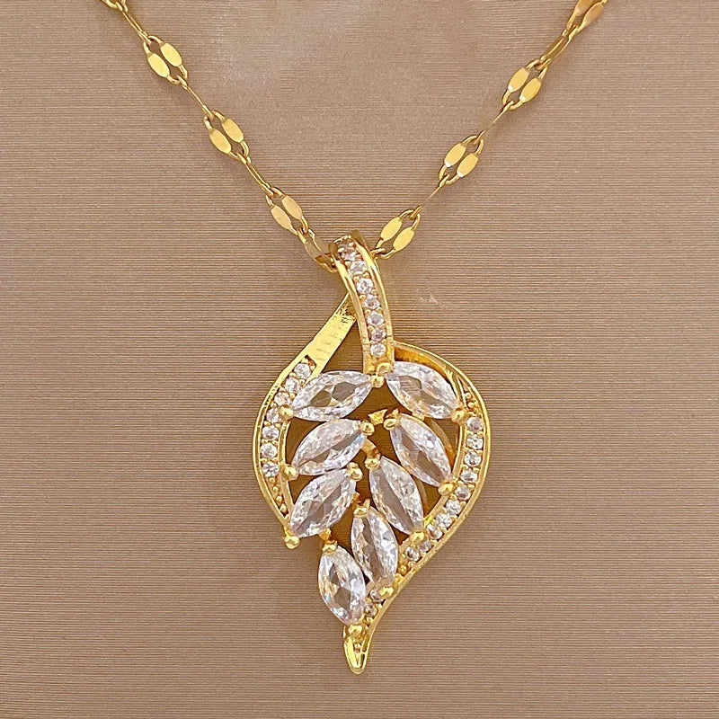 Leaf Copper Pendant Necklace – Stainless Steel Choker for Women Pendant Necklace Nixie