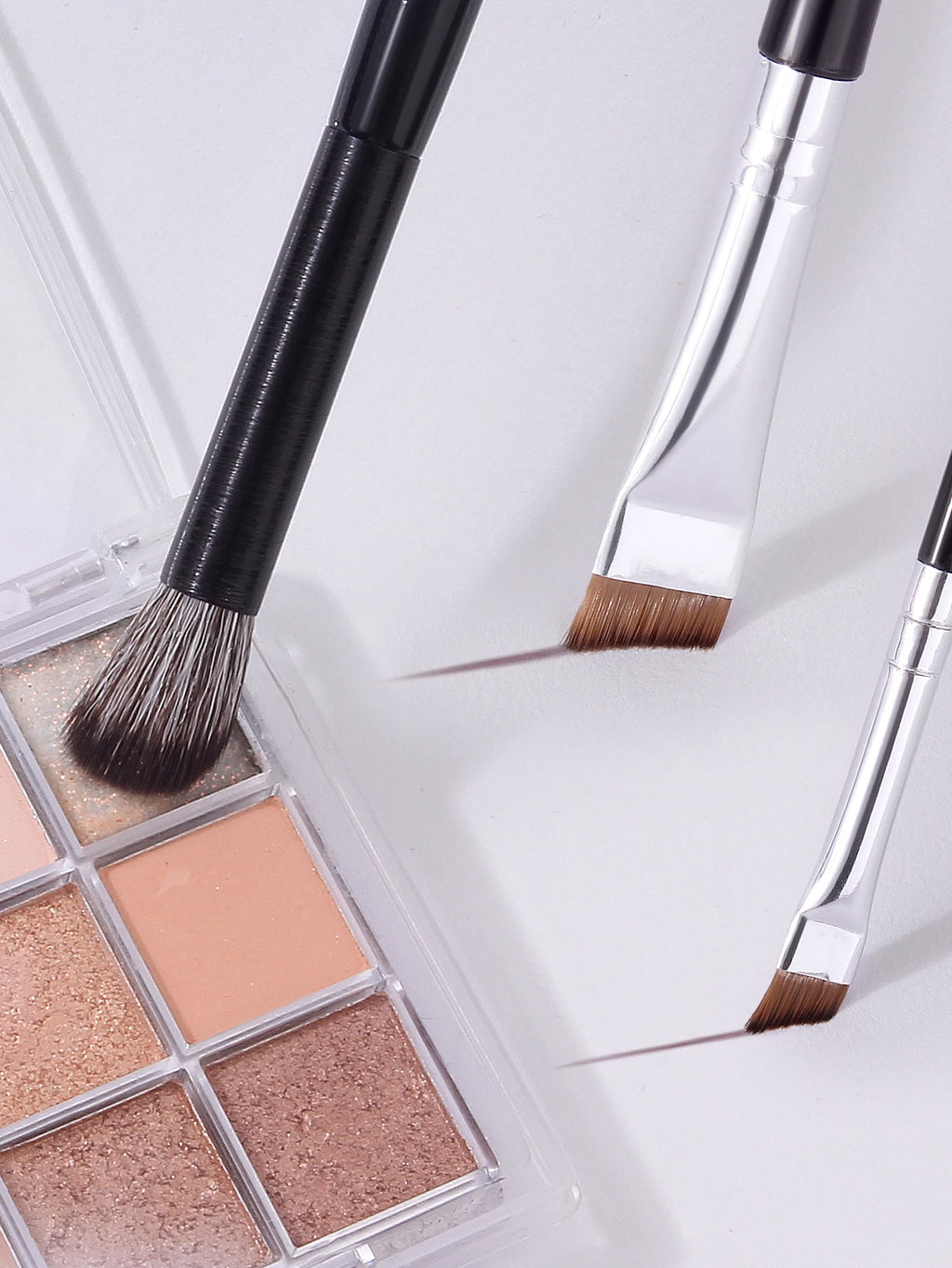 3-Piece Eye Makeup Brush Set – Eyeliner, Brow & Blending Eye Makeup Brushes Nixie