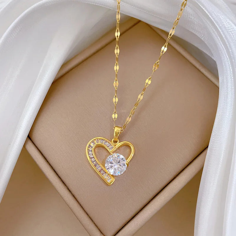 Women's Heart Pendant Necklace – Gold Stainless Steel Choker Pendant Necklace Nixie