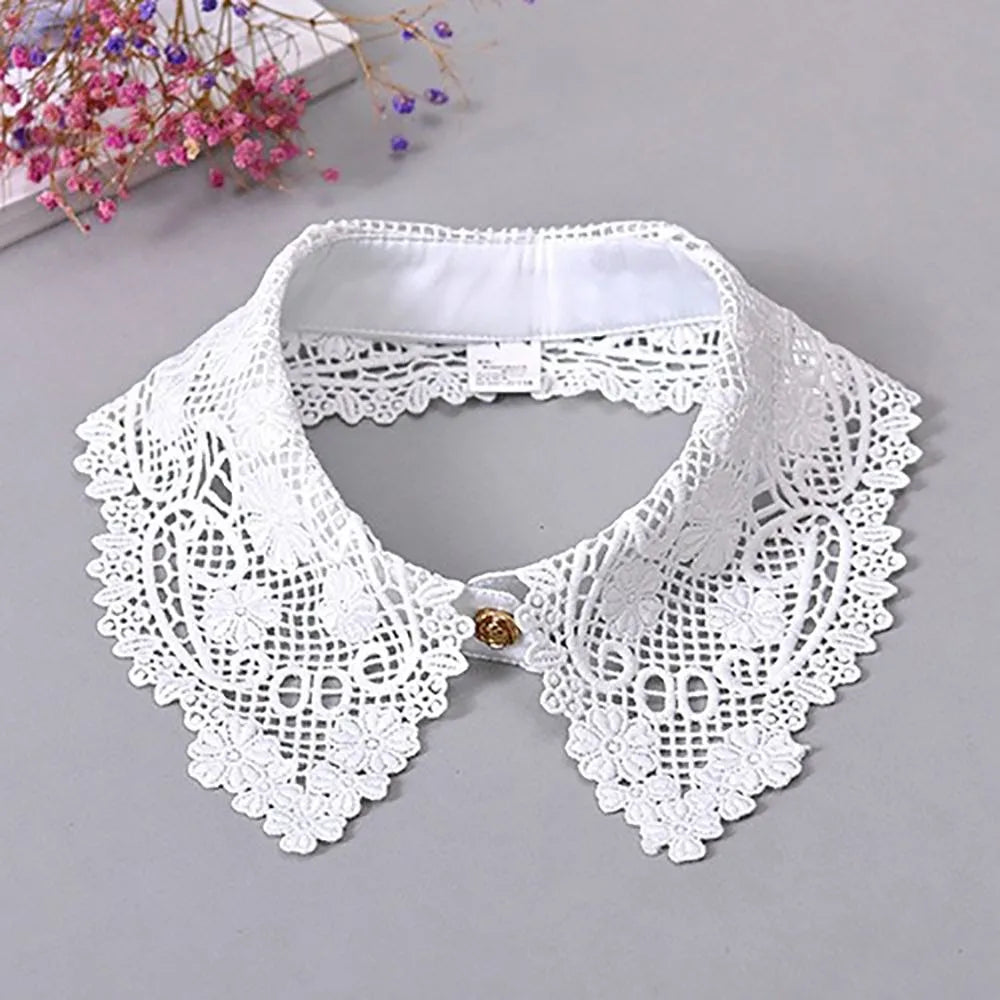 Lace Floral Detachable Collar – Black & White Women's Trim Detachable Lace Collar Nixie White 1