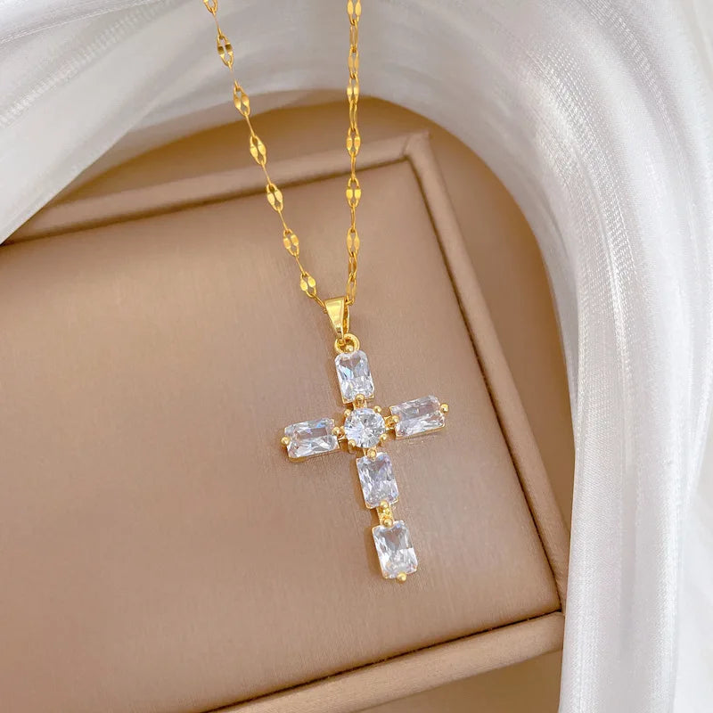 Women's Gold Cross Pendant Necklace – Stainless Steel Choker Pendant Necklace Nixie
