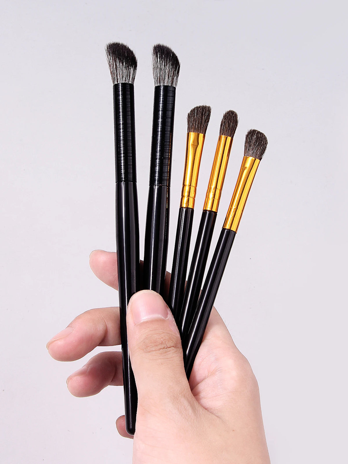 5-Piece Professional Eyeshadow Brush Set – Black Gold Handle Eyeshadow Brush Set Nixie