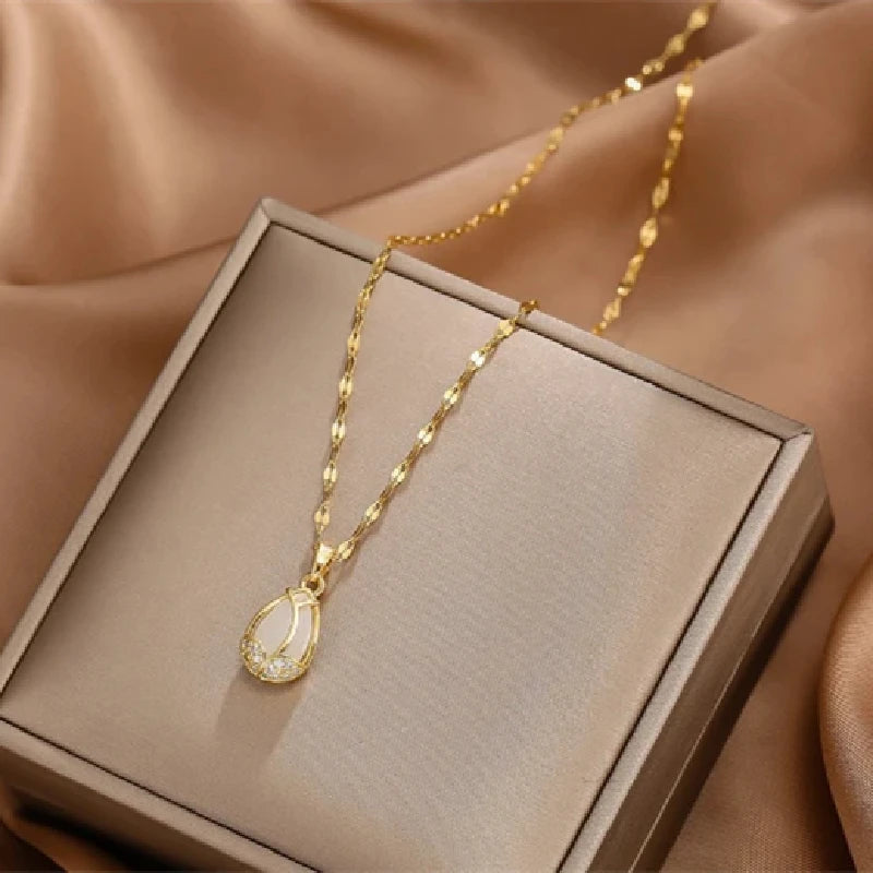 Tulip Pendant Necklace | Gold Plated Copper & Stainless Steel Pendant Necklace Nixie