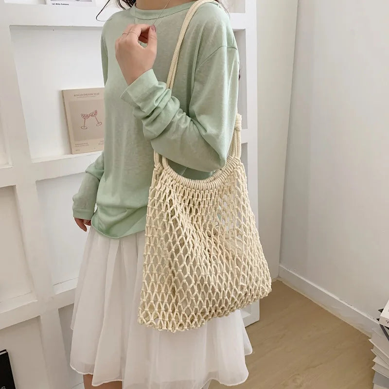 Nixie Handwoven Straw Bucket Bag – Large Women's Tote