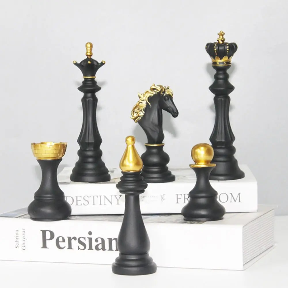 Resin Chess King Ornament Black & White Statue Home Decor Decorative Figurine Nixie