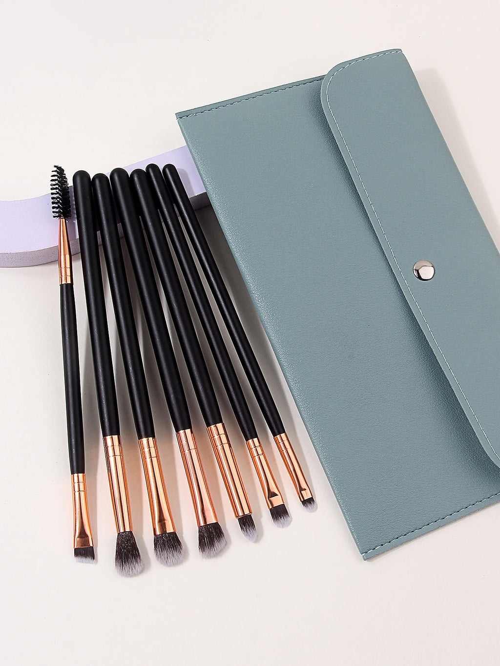 8-Piece Eye Makeup Brush Set with Pouch – Travel-Ready Kit Eye Makeup Brushes Nixie