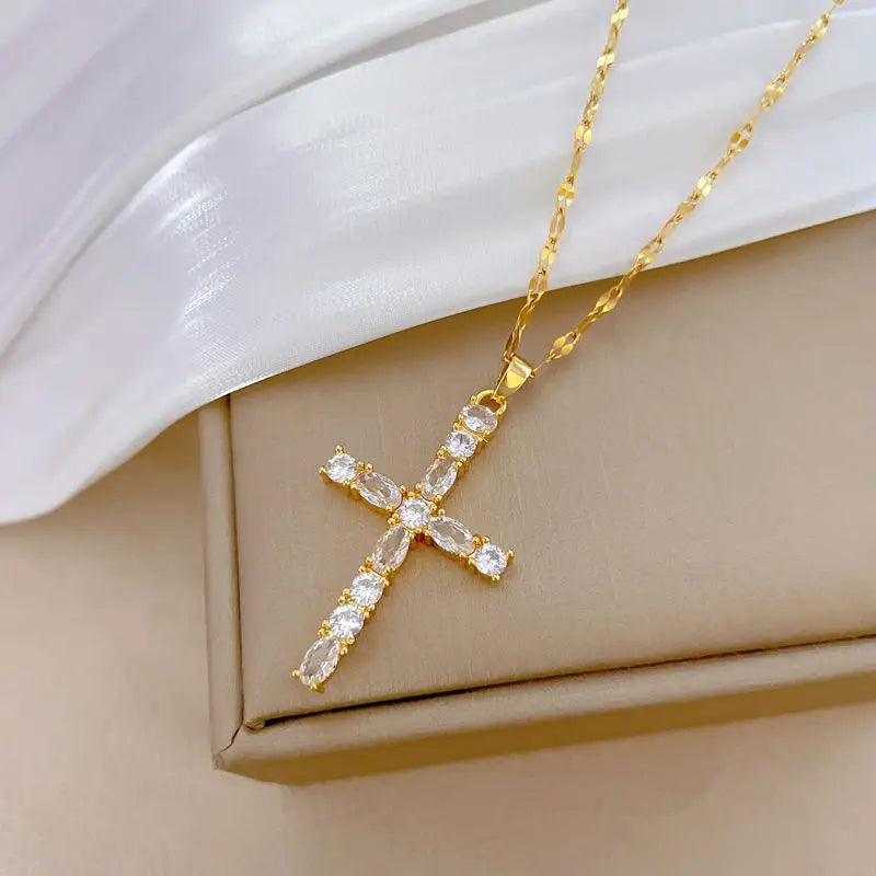 Luxury Cross Pendant Necklace – Gold Stainless Steel Choker Pendant Necklace Nixie