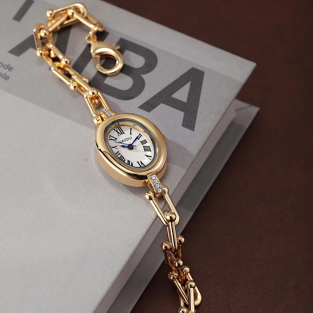 Luxury Roman Numeral Bracelet Quartz Watch | Alloy Band