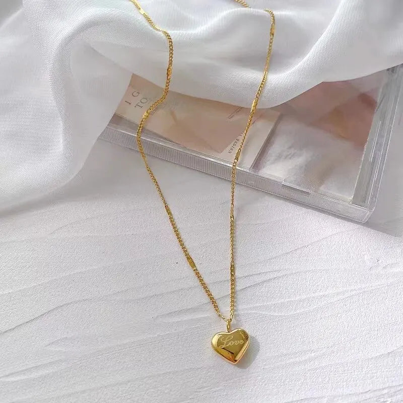 Gold Heart Pendant Necklace – Engraved Love Collarbone Chain Pendant Necklace Nixie