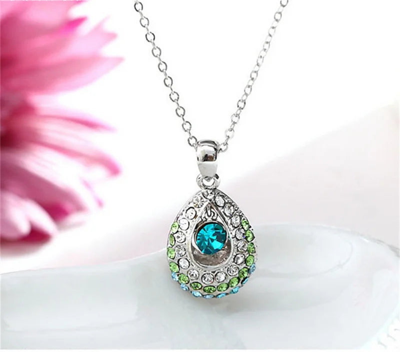 Green Crystal Droplet Pendant Necklace – Period Tracker Pendant Necklace Nixie