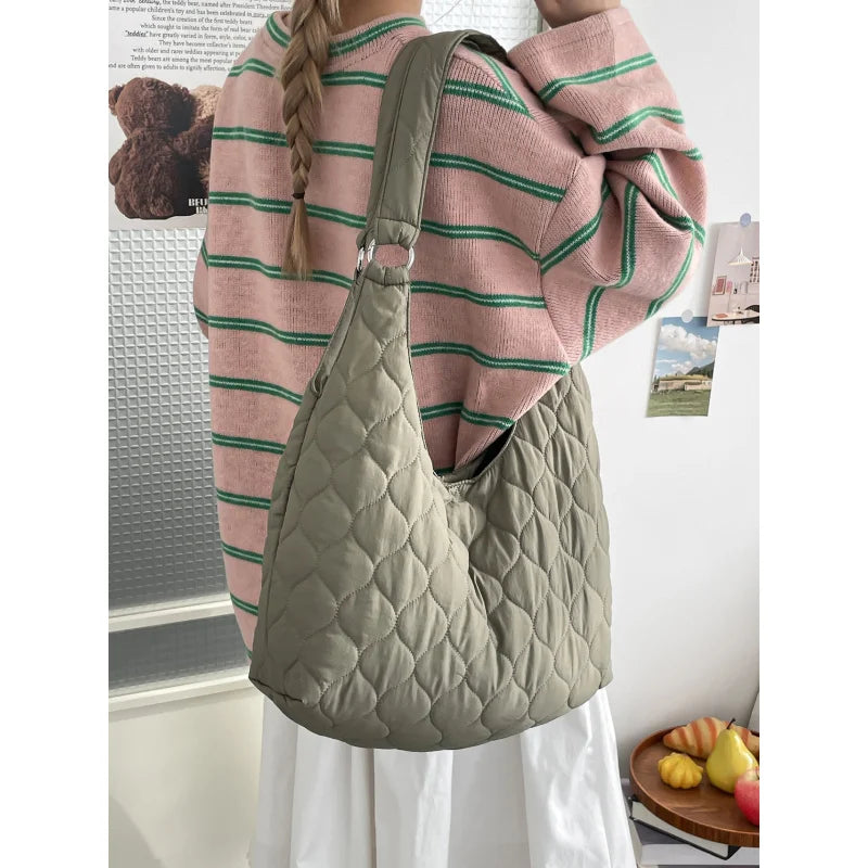 Korean Quilted Shoulder Bag – Large Capacity Women's Tote Quilted Shoulder Bag Nixie